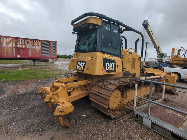 2017-caterpillar-d6t-xw-image-4