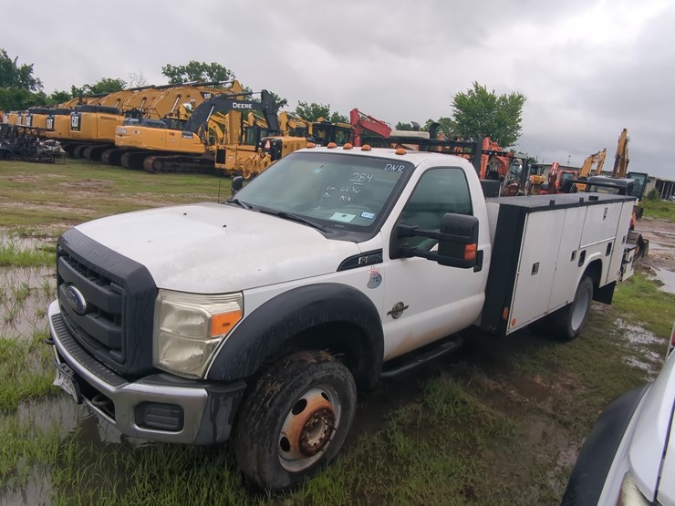 2015-ford-f550-image-1