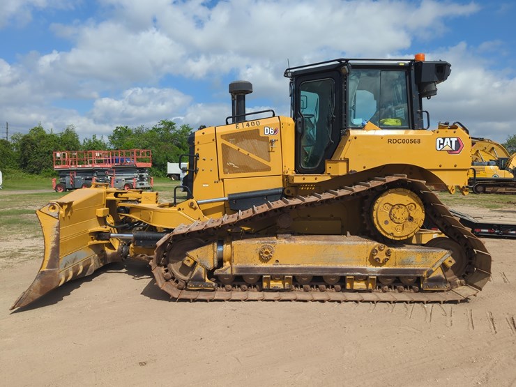 2020-caterpillar-d6-lgp-image-1