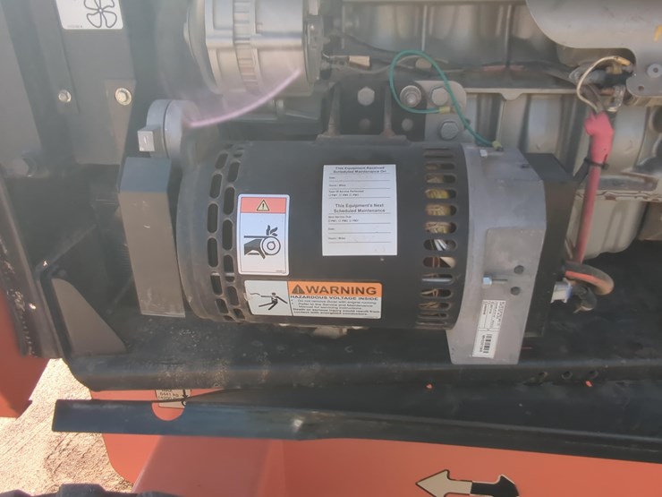 2017-jlg-660sj-image-12