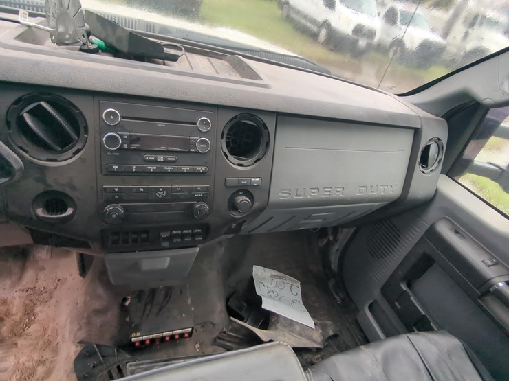2015-ford-f550-image-11