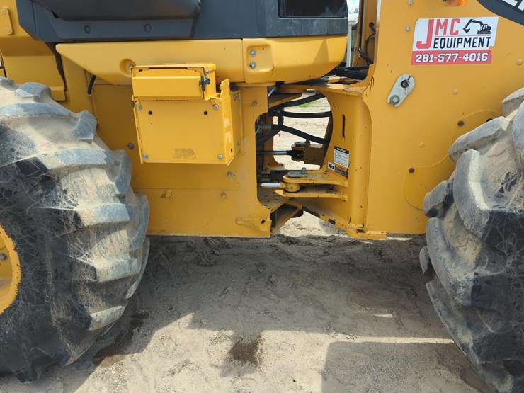 2022-deere-544p-image-10