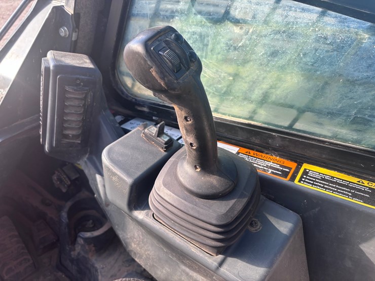 deere-333g-image-9