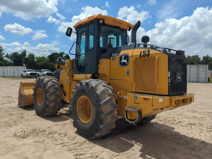 2022-deere-544p-image-5