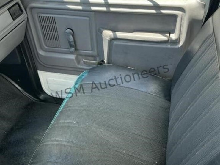 1996-ford-f800-image-23