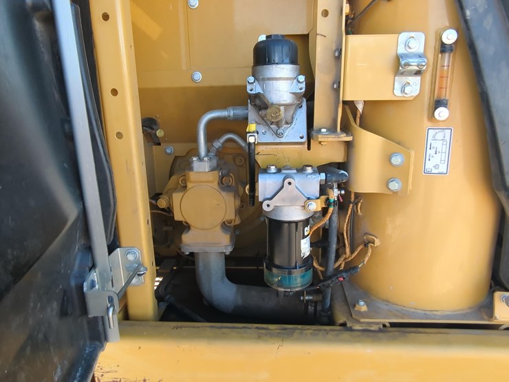 2022-caterpillar-313gc-image-13