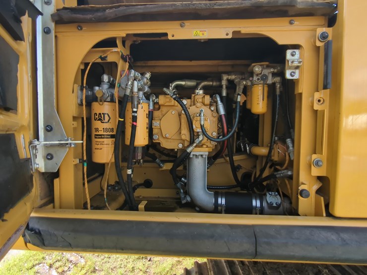 2017-caterpillar-336fl-image-18