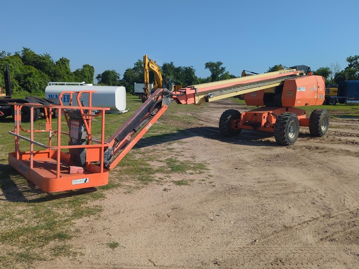 2017-jlg-660sj-image-2