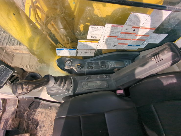 2020-kobelco-sk270-lc-image-21