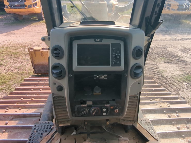 2019-caterpillar-d6n-lgp-image-20