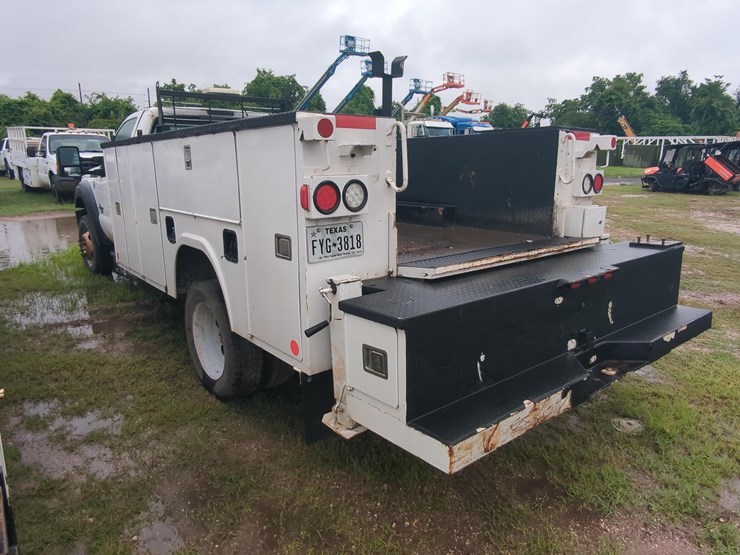 2015-ford-f550-image-4