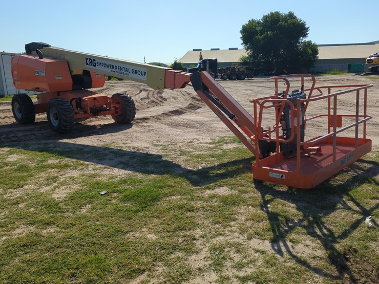2017-jlg-660sj-image-3