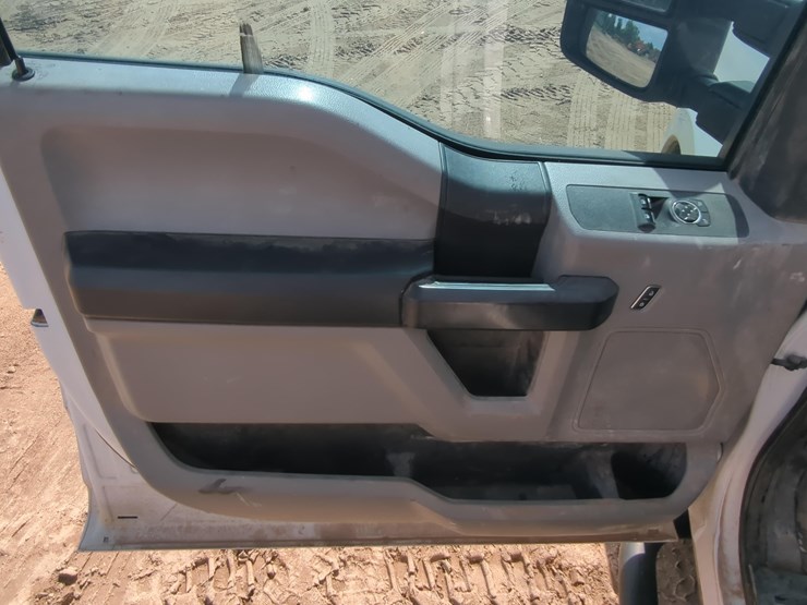 2019-ford-f350-image-9