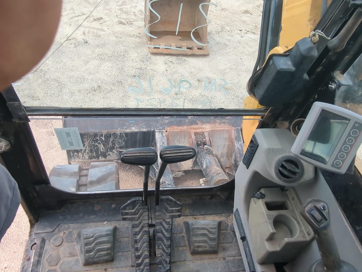 2017-caterpillar-308e2-cr-image-18