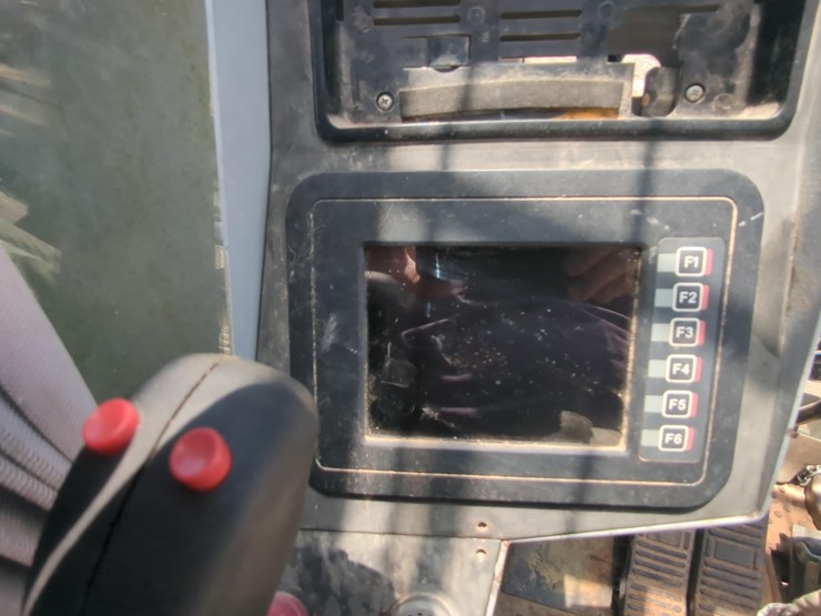 2015-sany-scc8100-image-26