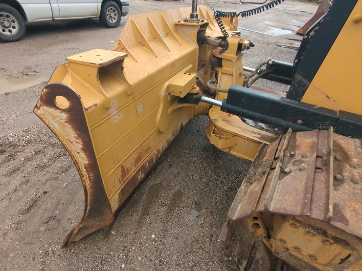 2017-caterpillar-d6t-xw-image-11