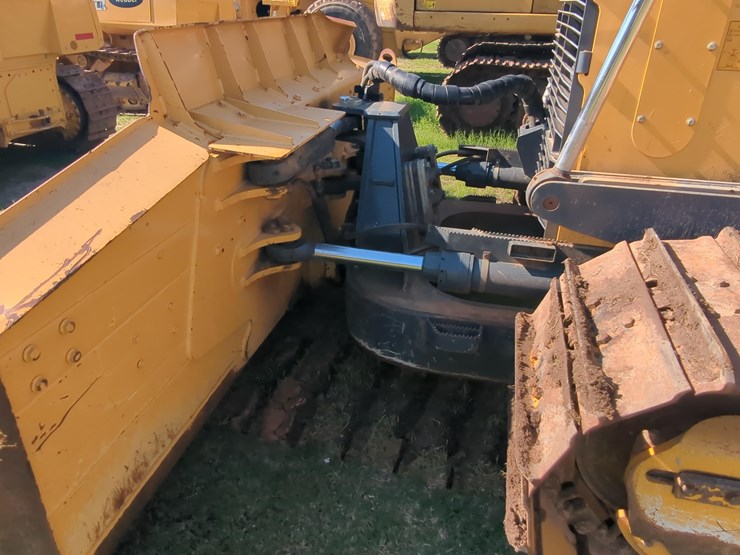 2022-john-deere-850-image-7
