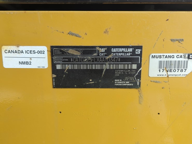2017-caterpillar-325flcr-image-8