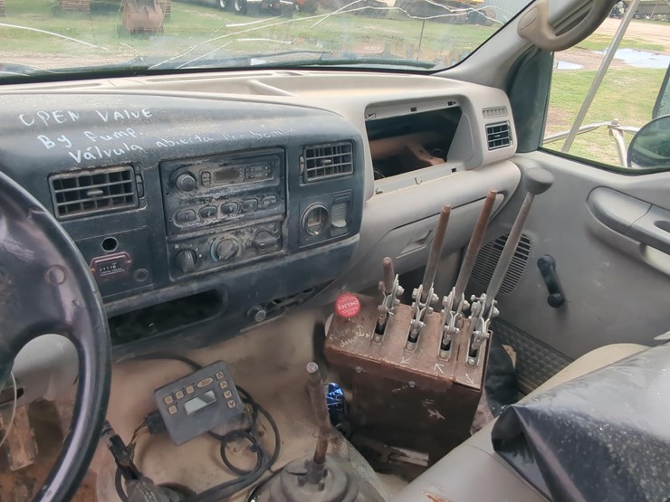 2000-ford-f750-image-12