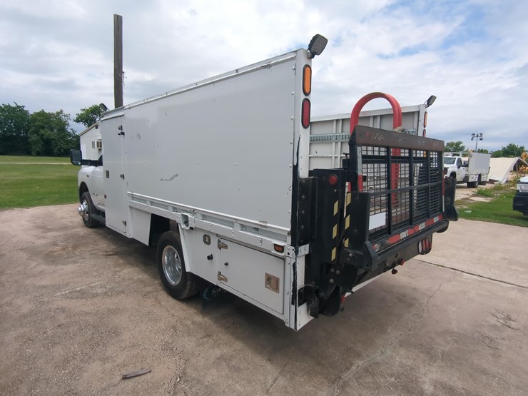 2022-dodge-3500hd-image-4