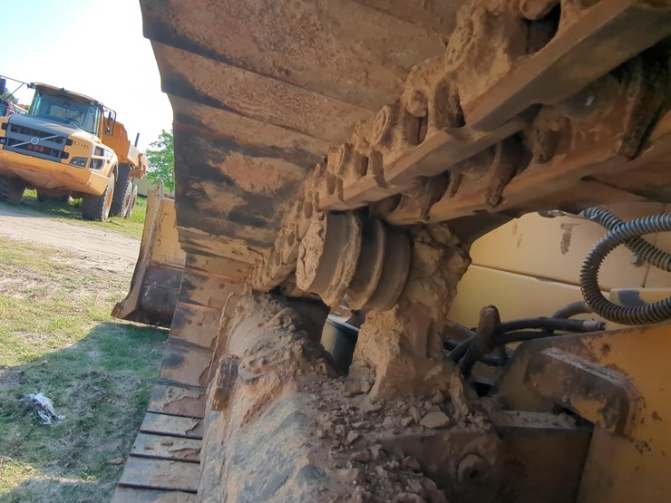 2019-caterpillar-d6n-lgp-image-14