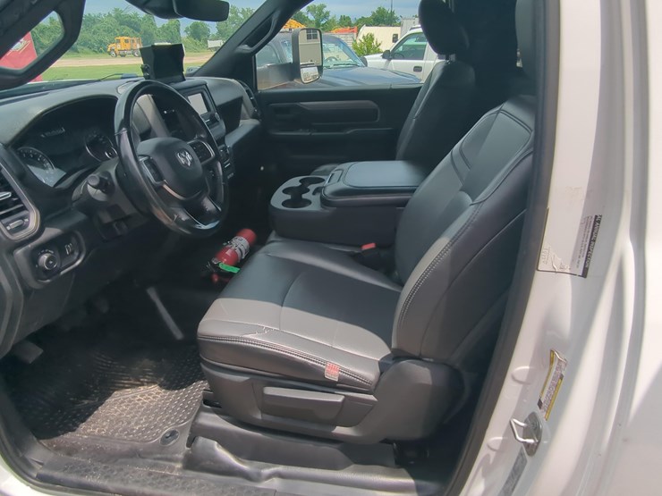 2022-dodge-3500hd-image-8