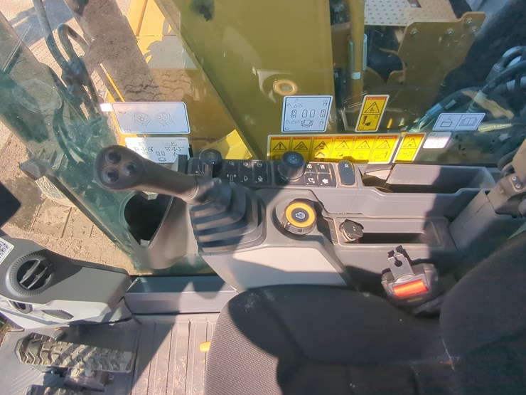 2022-caterpillar-313gc-image-16
