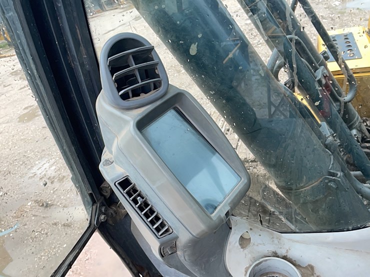 deere-210g-image-16