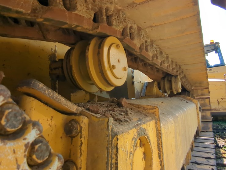 2022-john-deere-850-image-14