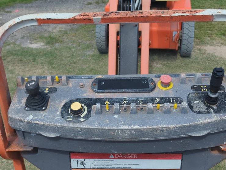 jlg-e400ajp-image-9