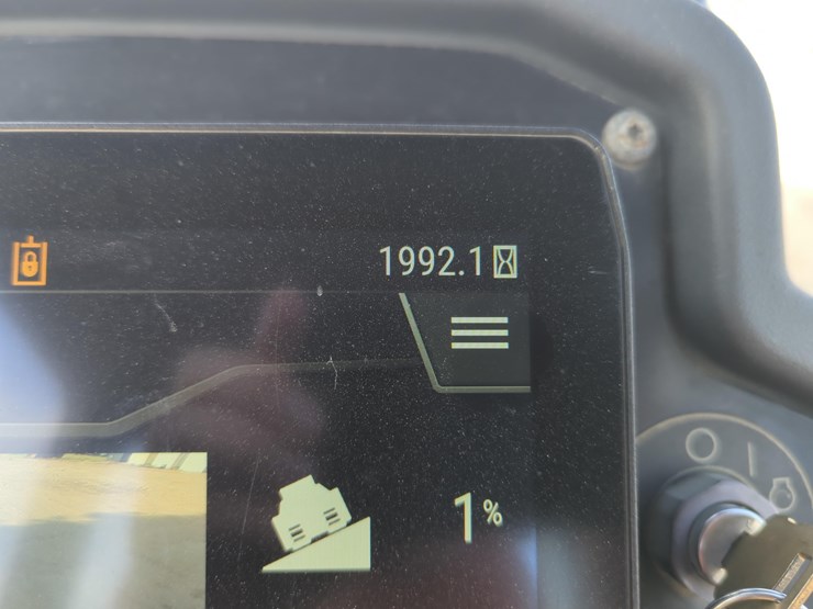 2022-caterpillar-d3-lgp-image-20