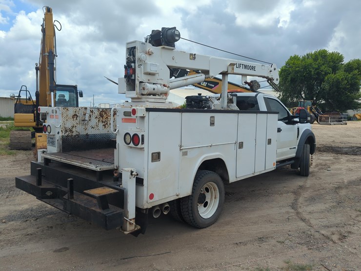 2017-ford-f550-image-4