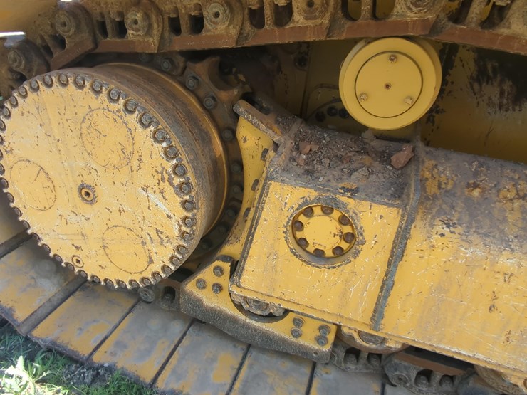 2022-john-deere-850-image-13