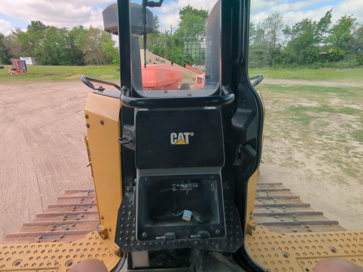 2020-caterpillar-d6-lgp-image-24