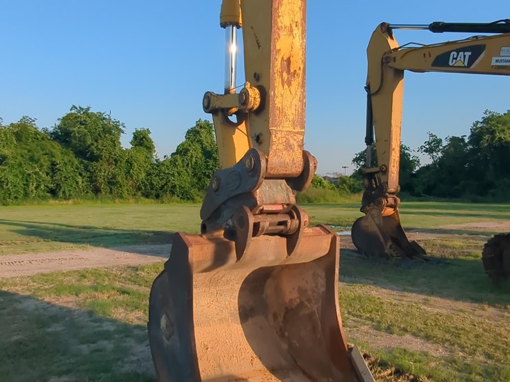 2022-komatsu-pc360-lc-11-image-6