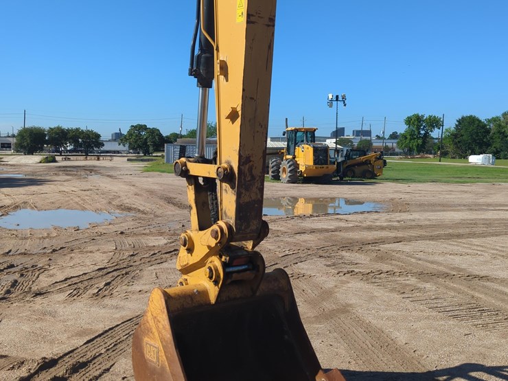 2022-caterpillar-313gc-image-6