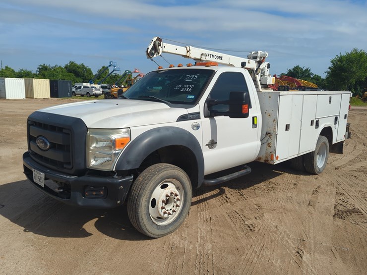 2016-ford-f550-image-2