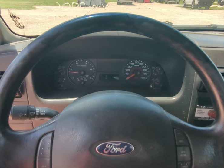 2006-ford-f350-image-13