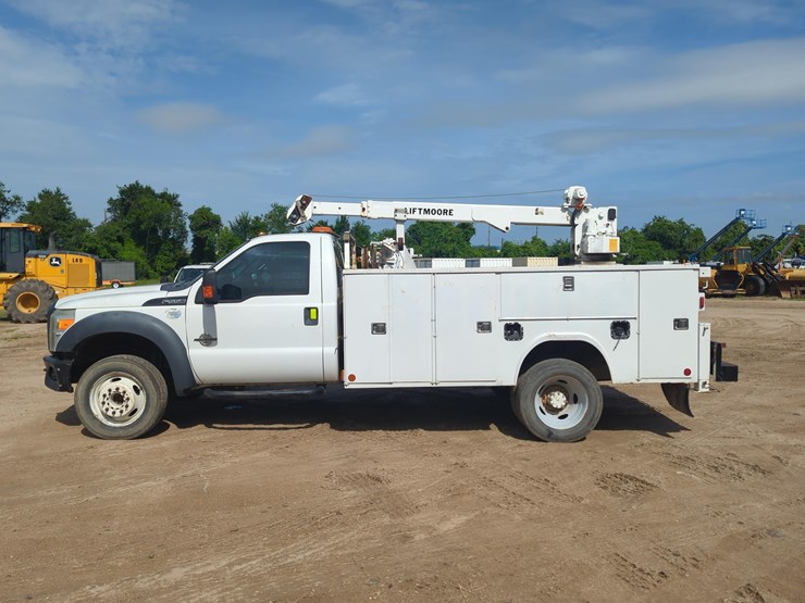 2016-ford-f550-image-1