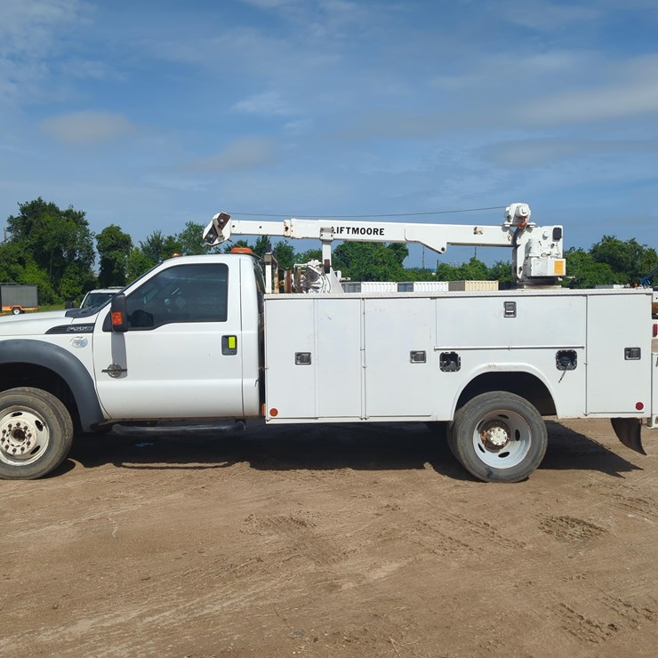2016 FORD F550