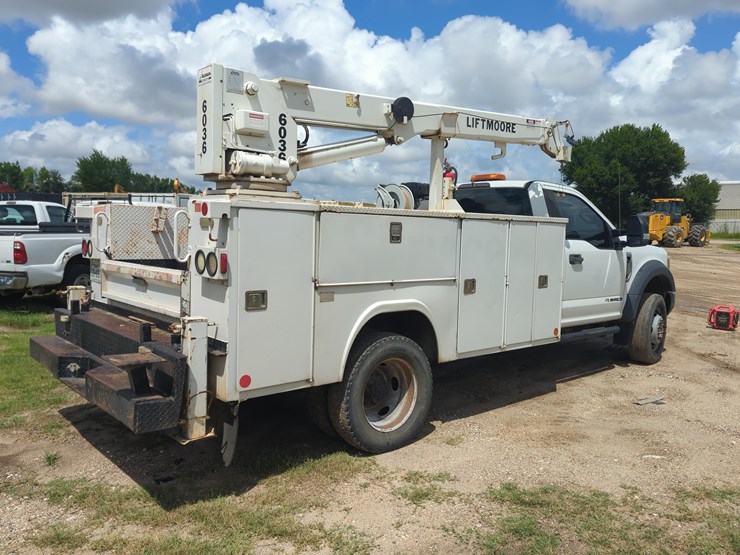2017-ford-f550-image-4