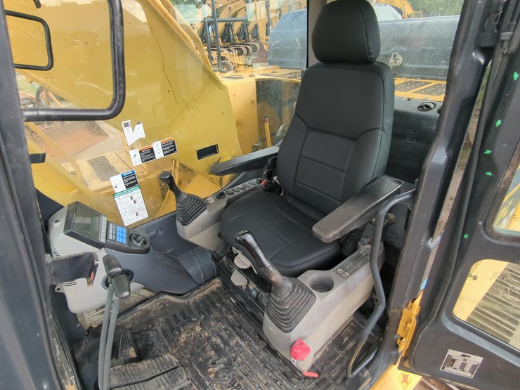 2019-komatsu-pc290-lc-11-image-19