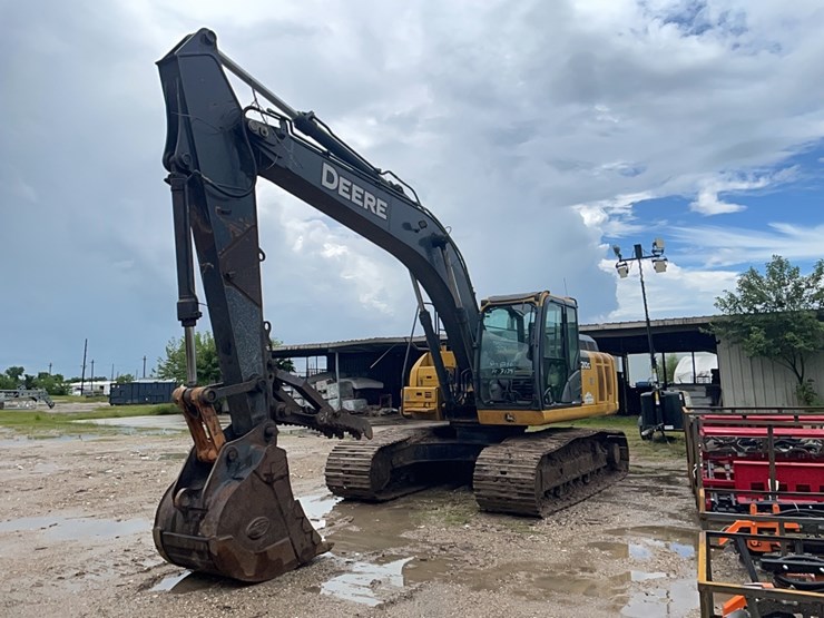 deere-210g-image-1