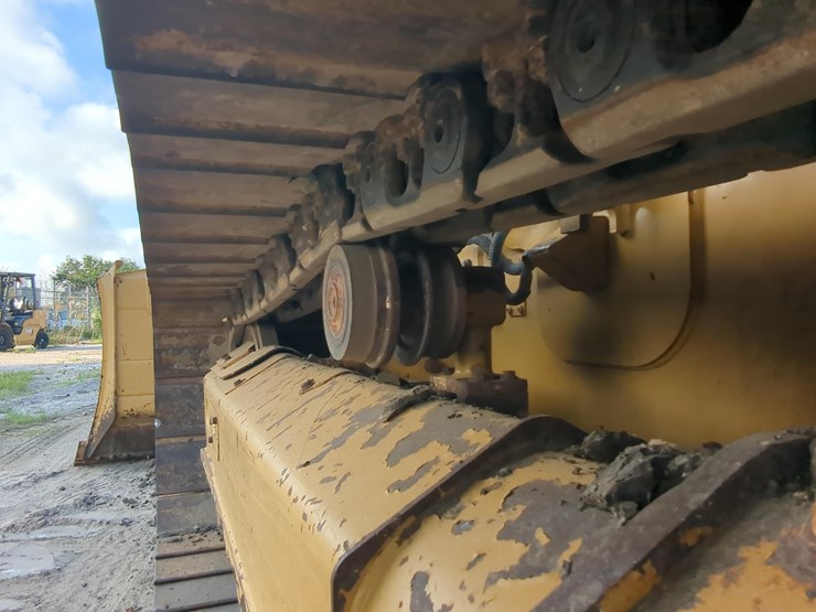 2022-caterpillar-d3-lgp-image-15