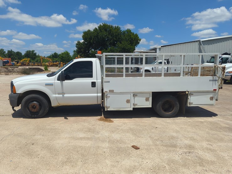 2006-ford-f350-image-1