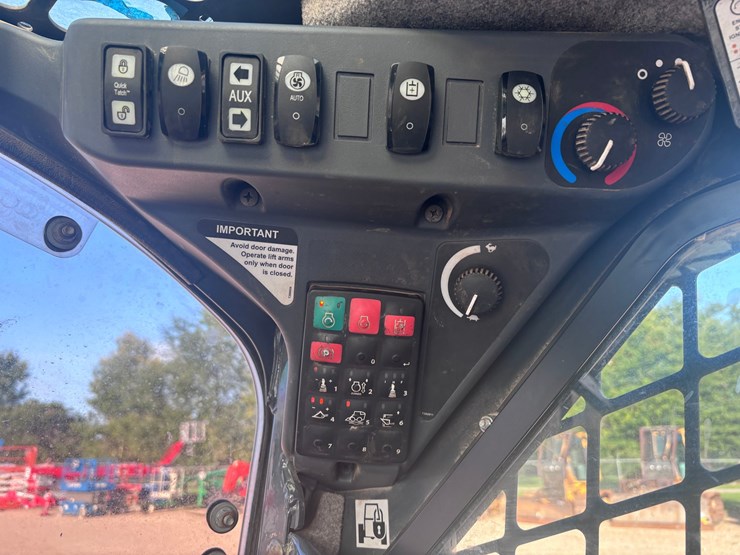 deere-333g-image-12