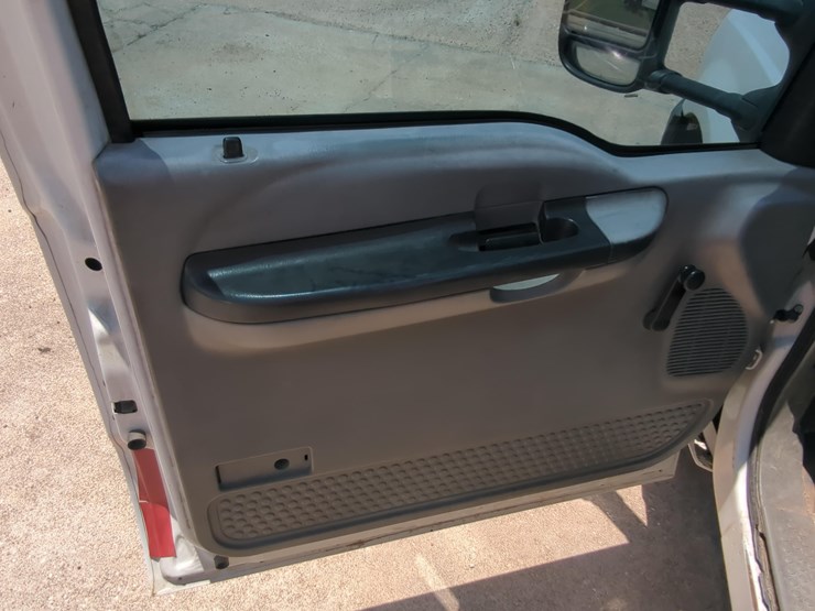 2006-ford-f350-image-9