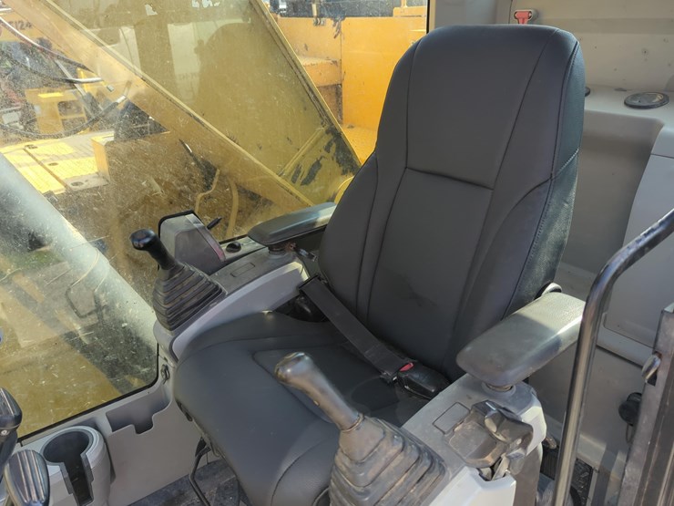 2017-caterpillar-325flcr-image-17