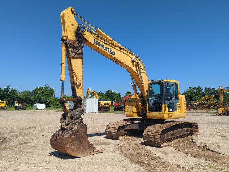 komatsu-pc228-lc-image-2