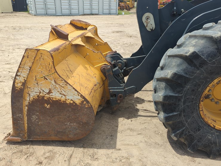 2022-deere-544p-image-8